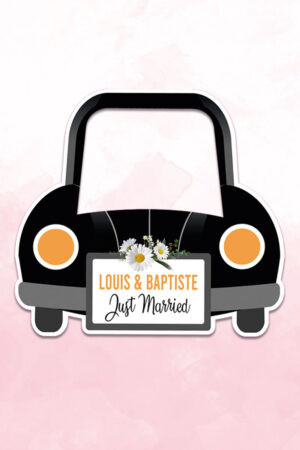 creation-cadre-photobooth-pesonnalise-forme-voiture-mariage